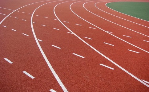 籃球場塑膠面層鋪設要求